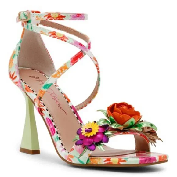 NWOB Betsey Johnson Malorie Strappy Sandal - Picture 2 of 6